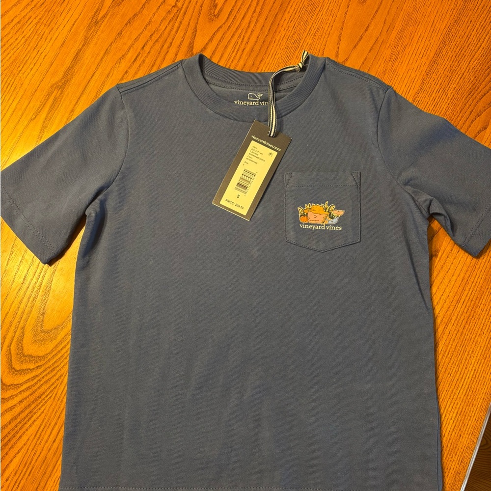 Vineyard Vines Navy fall Crewneck Tee size 5